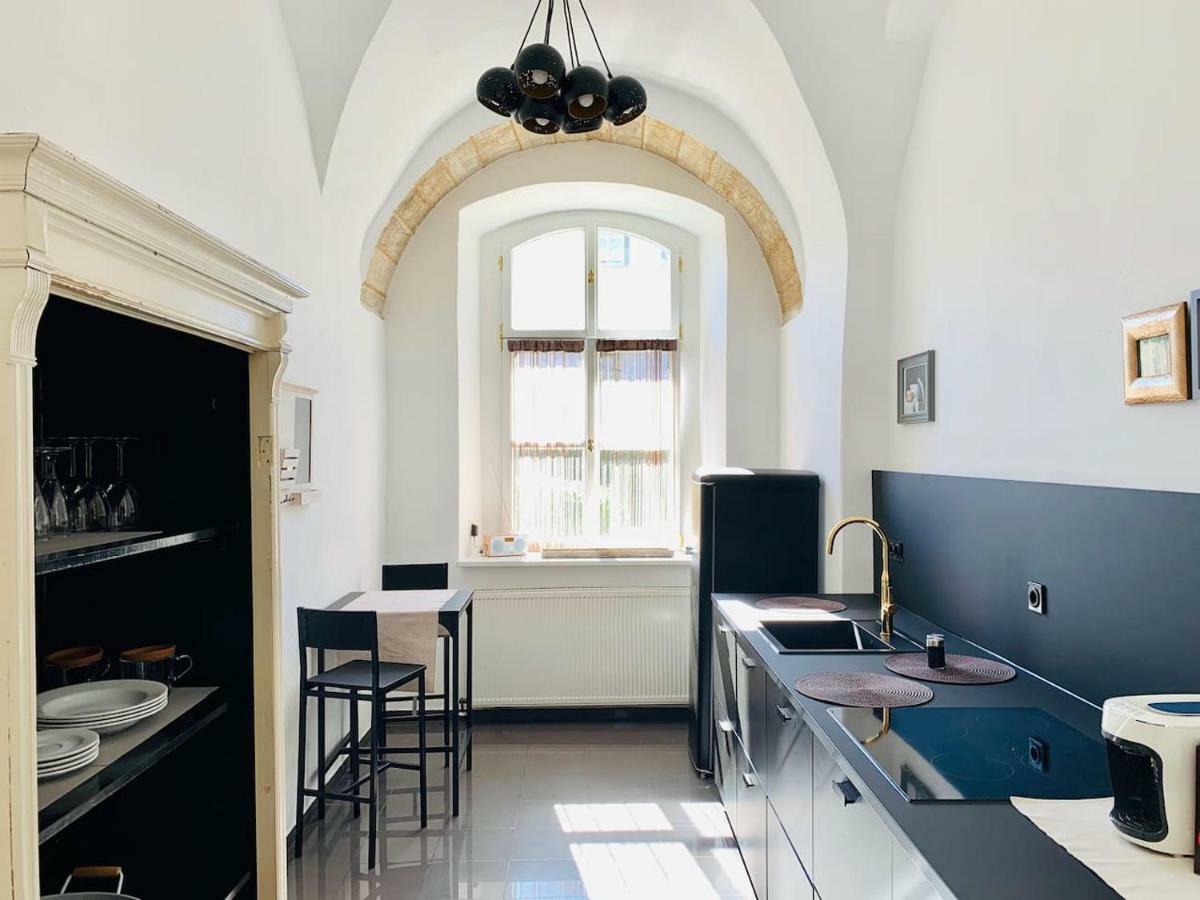 Wohnen In Ehemaligen Kloster Lichtenfels  Buitenkant foto